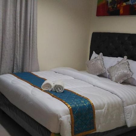 ホテルDiponegoro House サラティガ エクステリア 写真