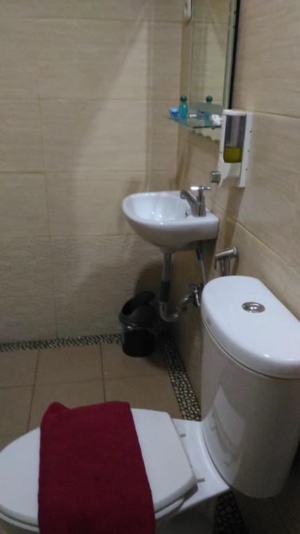 ホテルDiponegoro House サラティガ エクステリア 写真